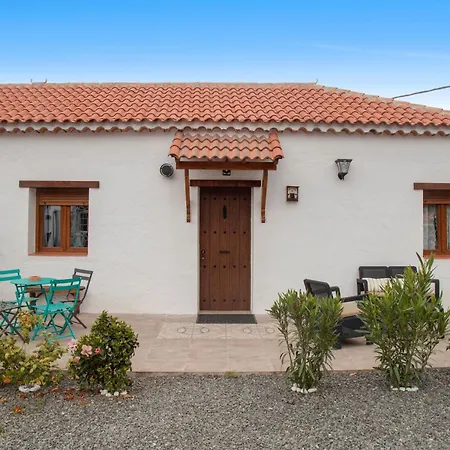 Villa La Tirajanera 2 *
